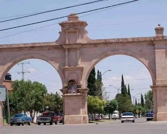 Trabajadores del Ayuntamiento de Santiago tendrán descanso por puente patrio