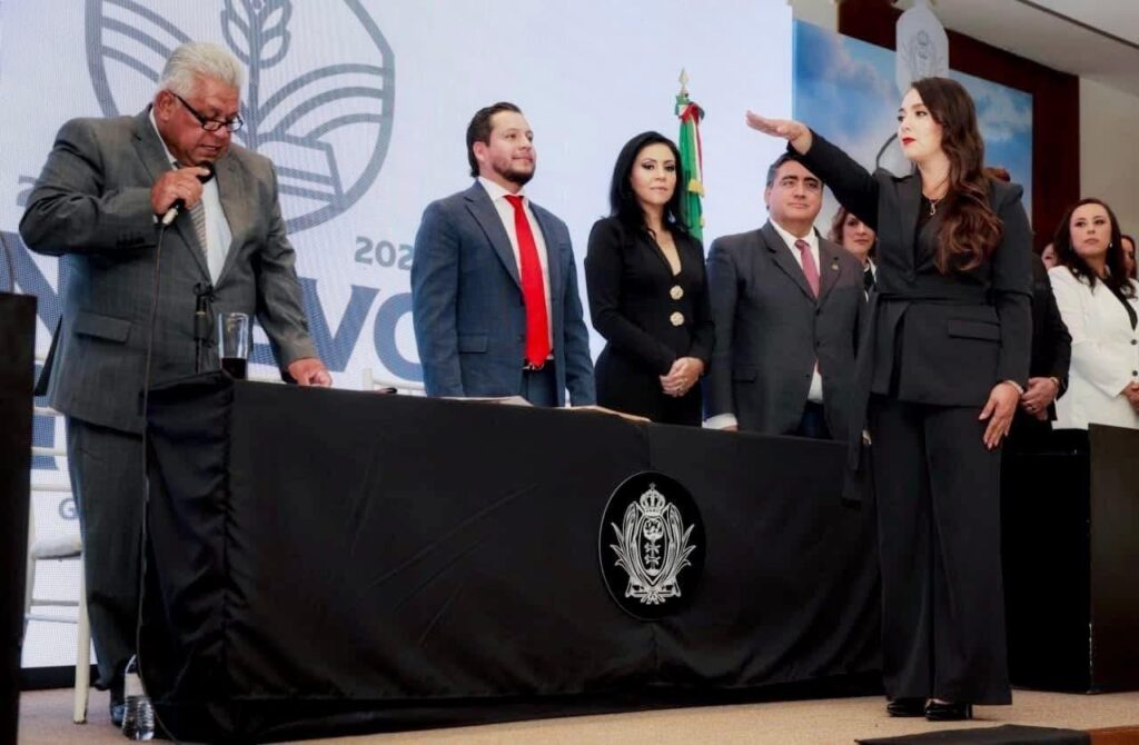 Zaira Quiñones hace historia en Nuevo Ideal: asume como primera mujer presidenta municipal