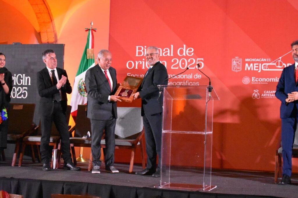 Reconocen al CRT con el Premio «Michoacán al Producto de Origen Nacional 2025”