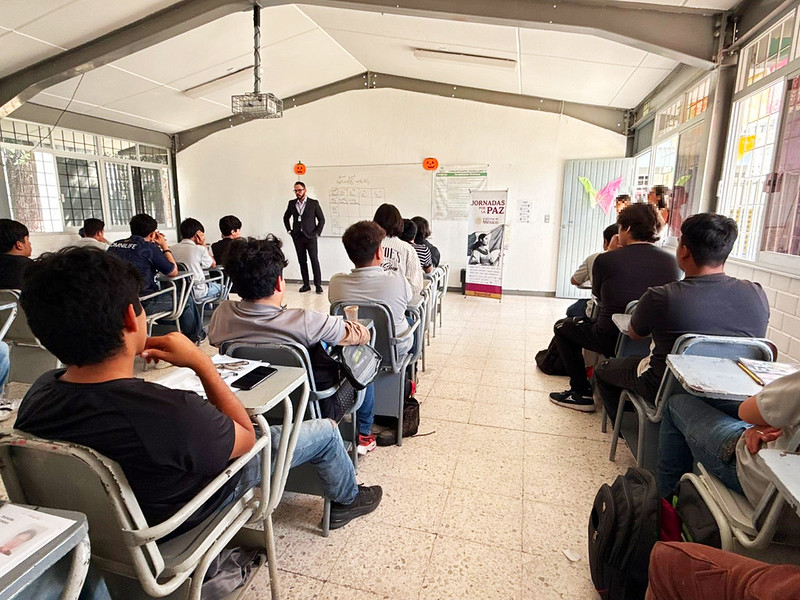 Fiscalía de Jalisco impulsa prevención del delito entre jóvenes del Conalep Guadalajara