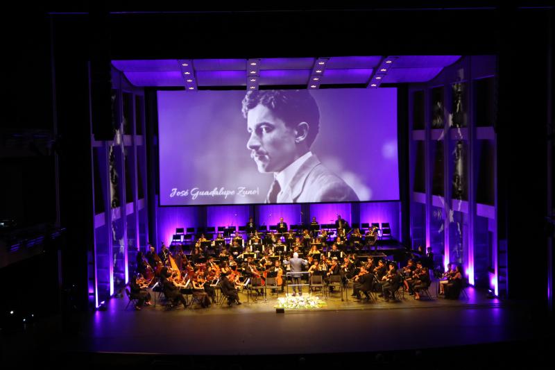 Inicia la UdeG los festejos por su centenario con una gala en honor a sus figuras históricas