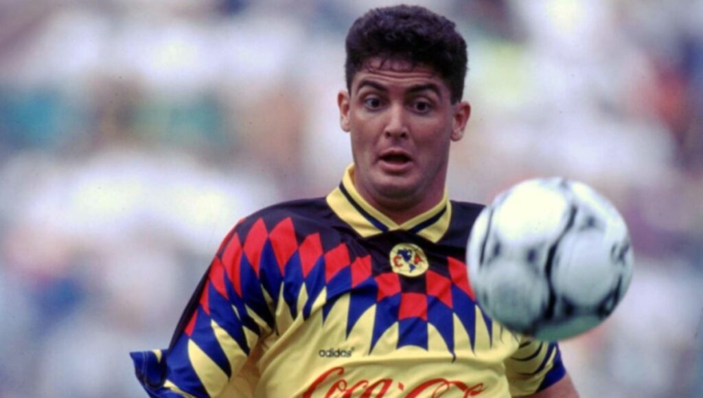 Fallece Edú Manga, ícono del fútbol brasileño