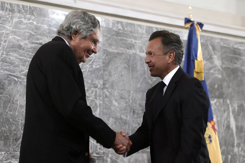 Carlos Álvarez Bermejillo recibe el galardón “René Justin Rivial León” 2025