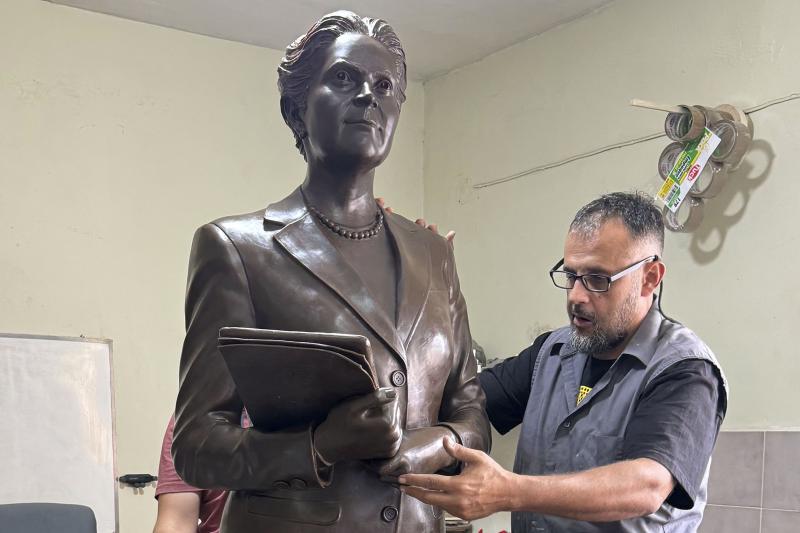 Irene Robledo, la primera mujer en la explanada de la UdeG a 100 años de su Refundación
