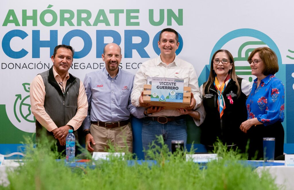 Regaderas ecológicas en Durango, la meta es ahorrar medio millón de litros de agua al día