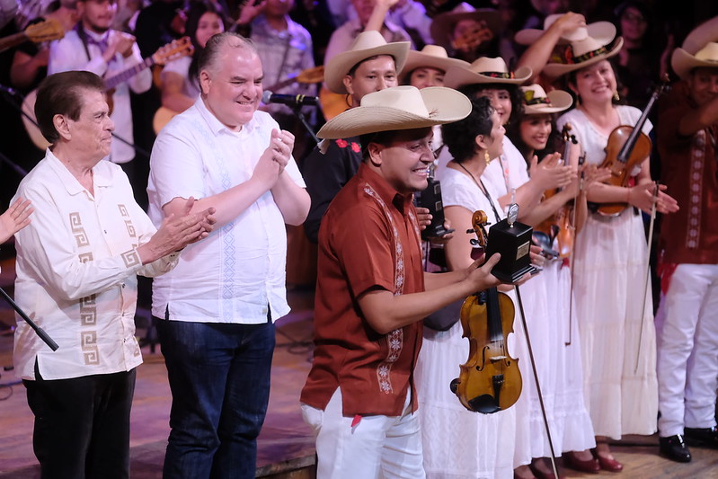 Reconoce Secretaría de Cultura a guardianes del mariachi tradicional en la clausura del XXIV Encuentro Nacional