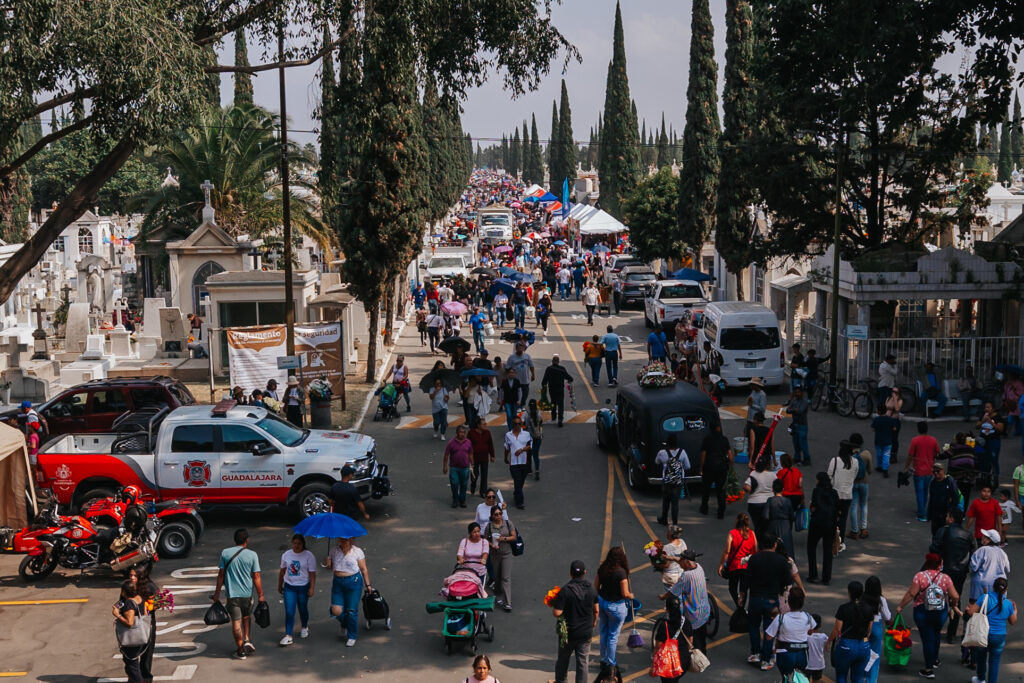 En Guadalajara  700 elementos preservarán seguridad en los  panteones por Día de Muertos
