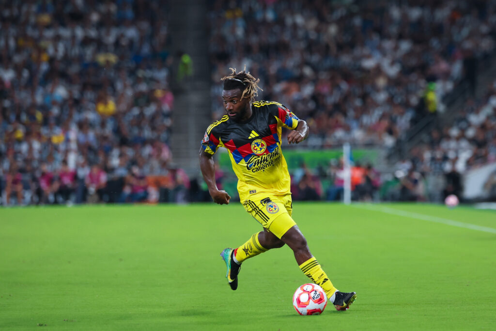 Allan Saint-Maximin: Jugador que vive en lujosa mansión y da fajos de billetes como propina
