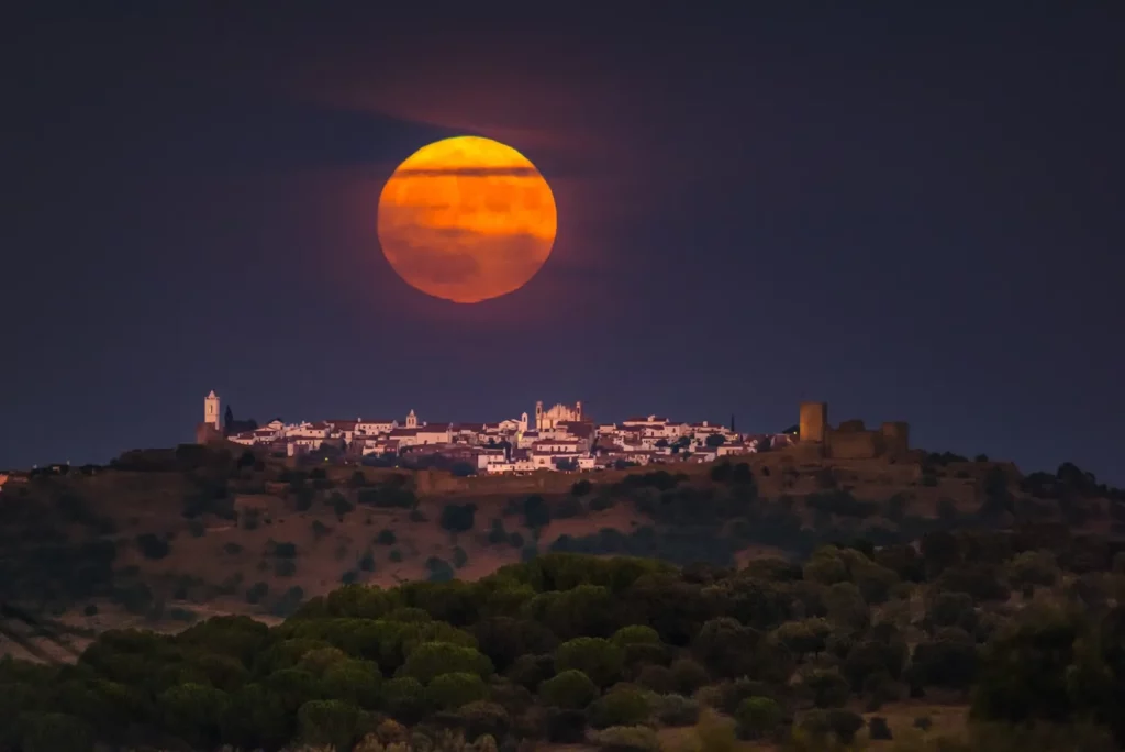 La Superluna de la cosecha: ¿Cómo impactará a tu signo?