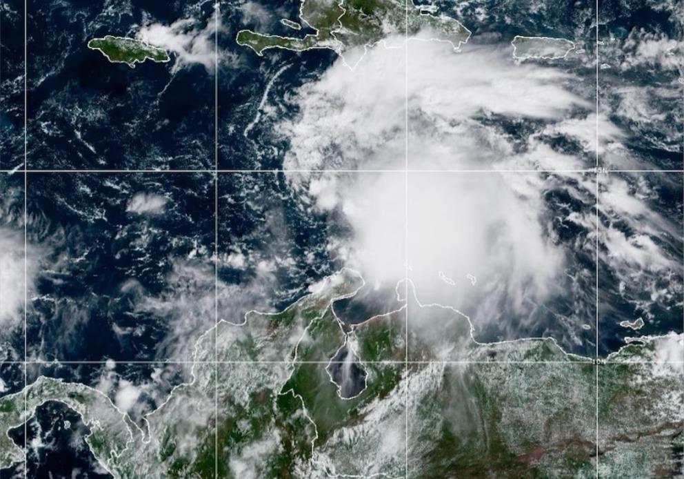 Melissa avanza por el Caribe y podría convertirse en huracán mayor este fin de semana