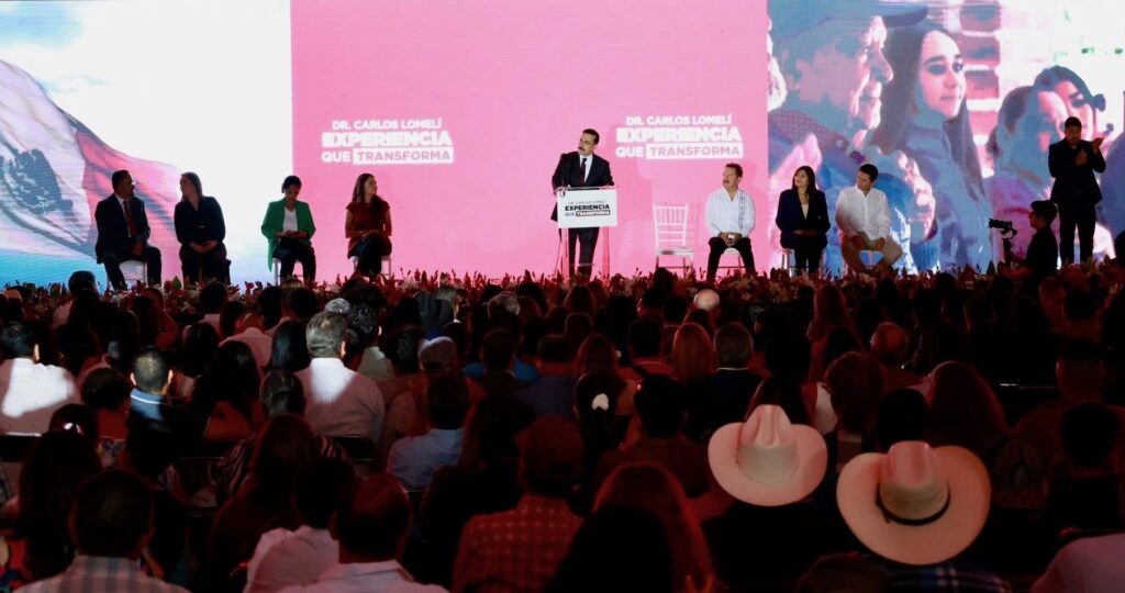 Carlos Lomelí se “destapa” en su informe legislativo y asoma intención de competir por la alcaldía de Guadalajara