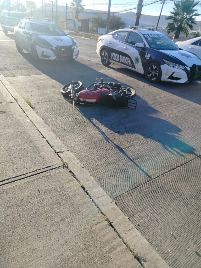 Motociclista derrapa en estado de ebriedad en la avenida Niños Héroes