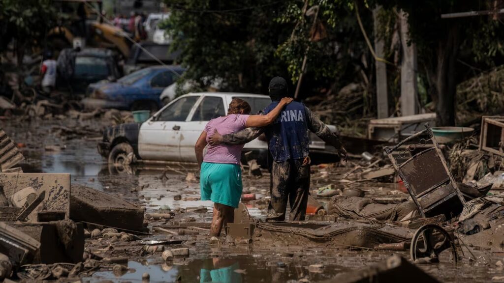 Senado propone donar 15 días de salario para apoyar a damnificados por lluvias