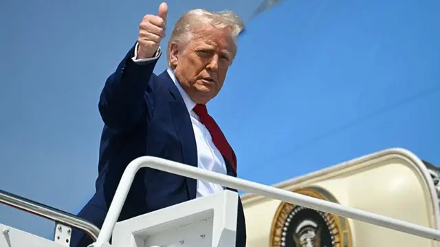 Trump inicia gira por Asia en busca de acuerdos comerciales y de seguridad