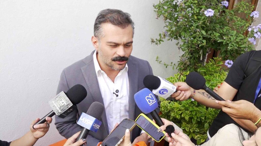 Ha habido coqueteos del PAN, pero no hay interés de alianza: Pancho Franco