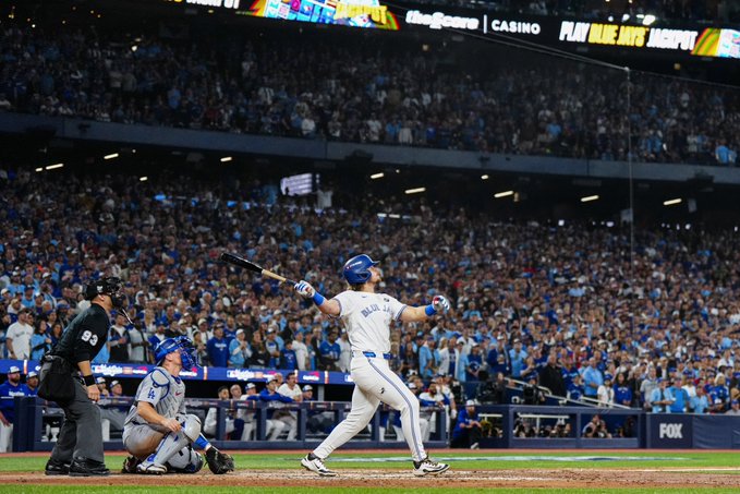 Toronto en éxtasis: Blue Jays aplastan a Dodgers en la Serie Mundial