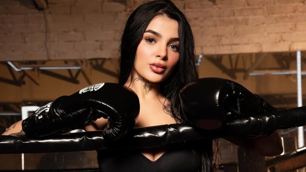¡Por KO! Karely Ruiz gana su pelea contra Karina García en el ‘Stream Fighters 4’