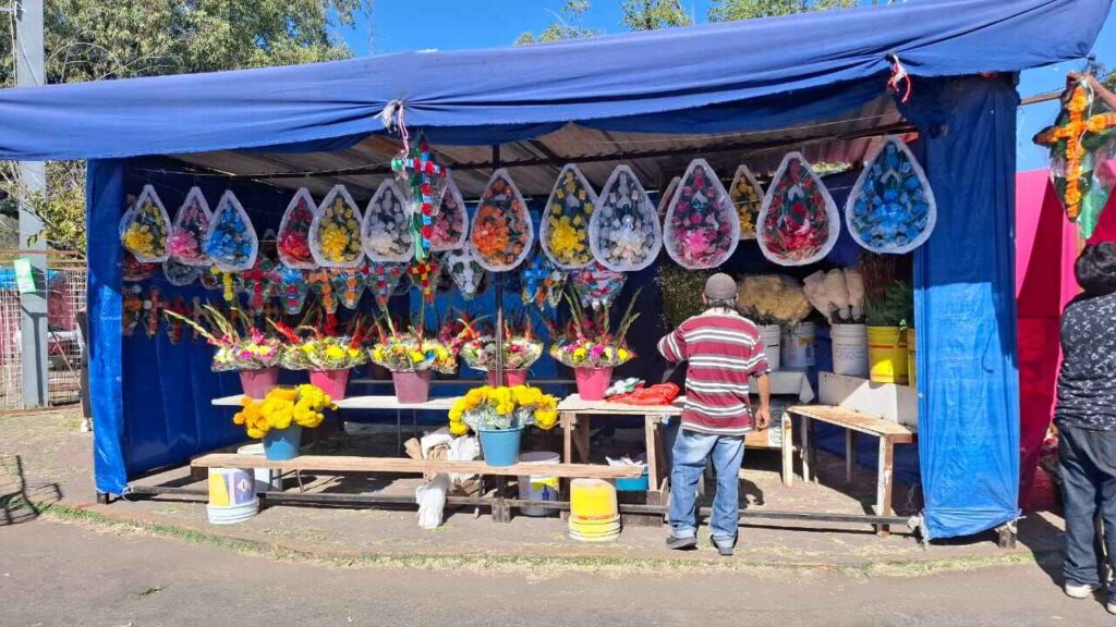 Avanza a más del 70% instalación de comerciantes en romería del panteón de oriente