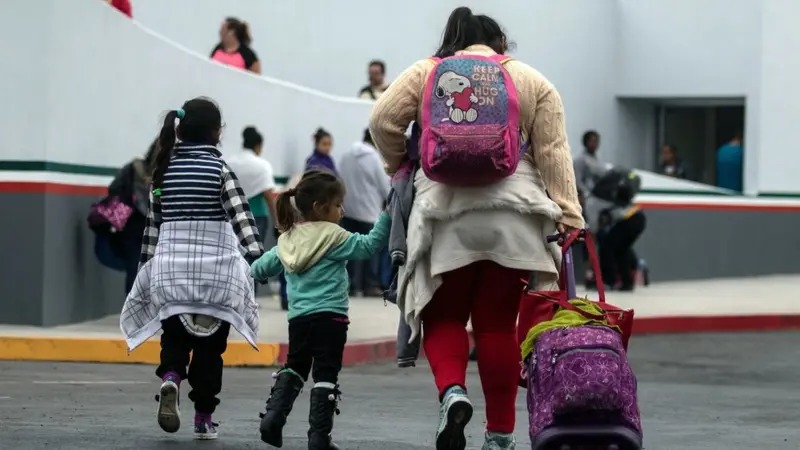 EU ofrece 2 mil dólares a niños migrantes que regresen voluntariamente a sus países