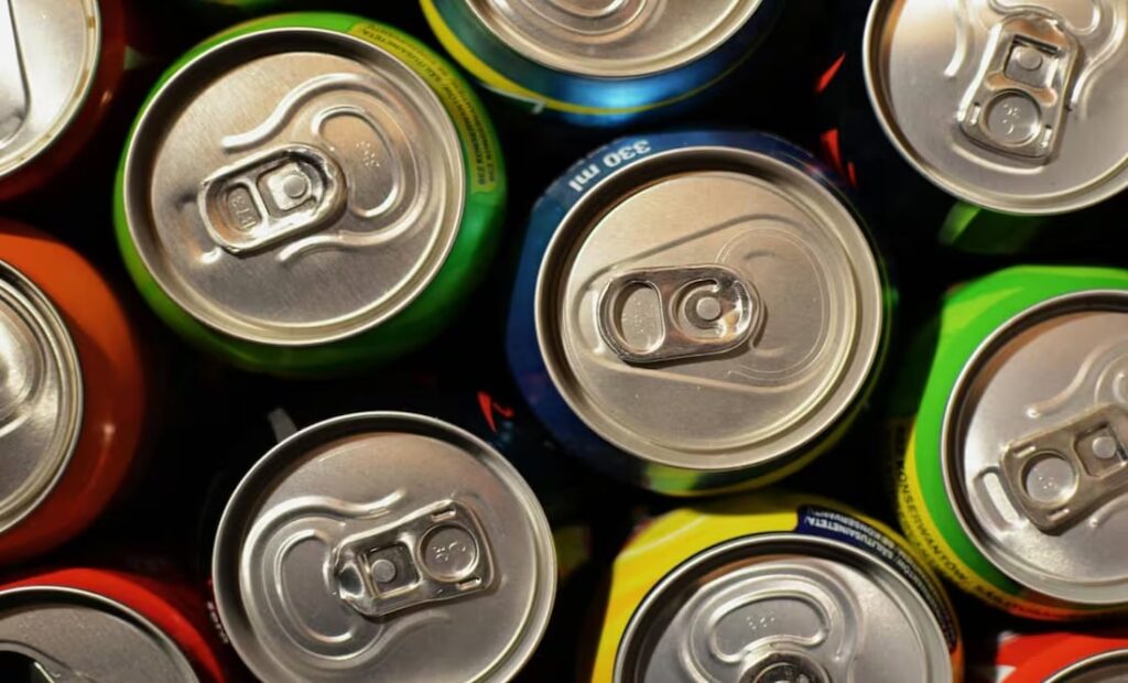 Industria refresquera anuncia medidas para reducir contenido de azúcar en sus productos