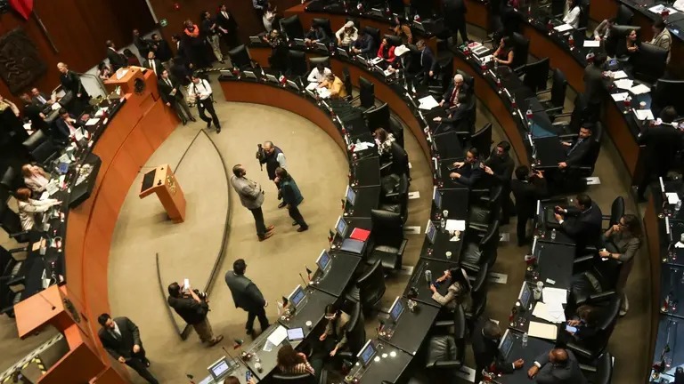 Senado aprueba reforma a la Ley de Amparo: ¿En qué consiste?