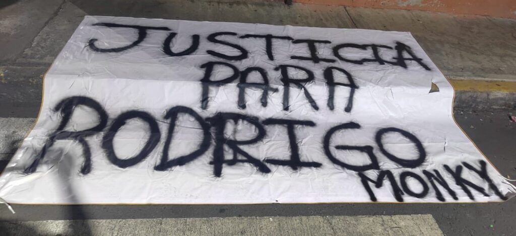Familiares de aficionado fallecido en el Estadio Olímpico Universitario denuncian antecedentes penales de guardias
