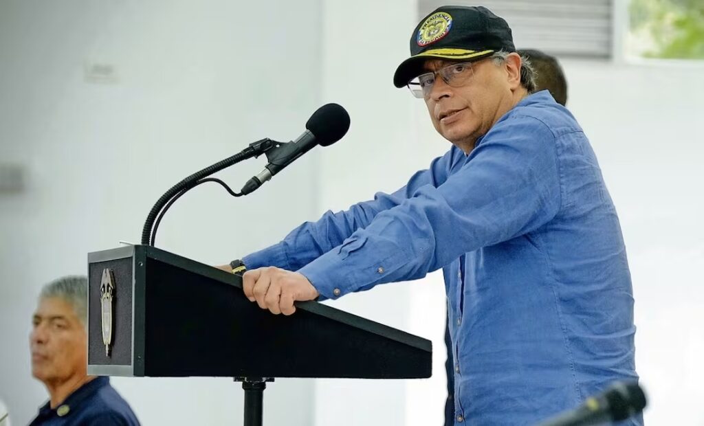 Petro pide a Estados Unidos no entrometerse en el proceso de paz de Colombia