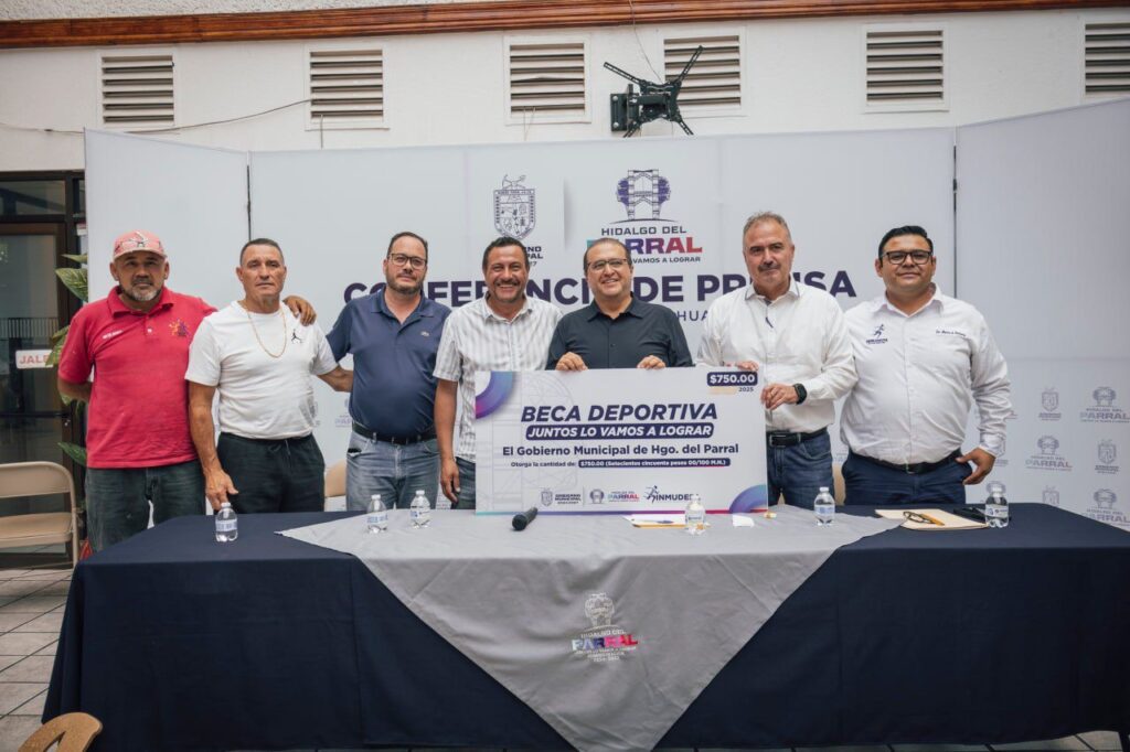 Impulsa Gobierno de Parral el talento local con entrega de 51 becas deportivas