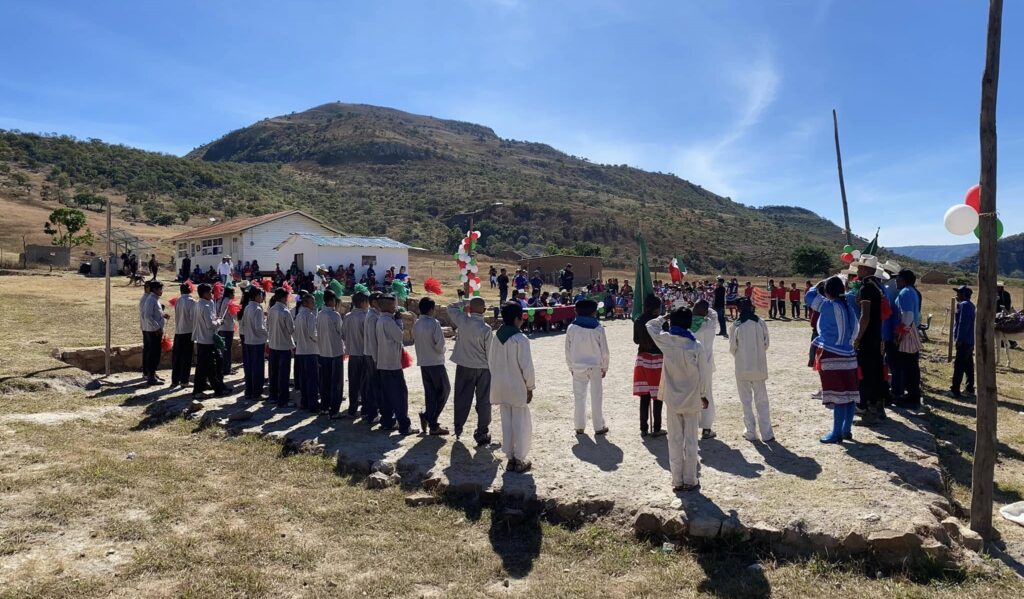 “Ningún niño puede aprender con hambre”: Bernabé Aguilar pide garantizar desayunos escolares en Durango