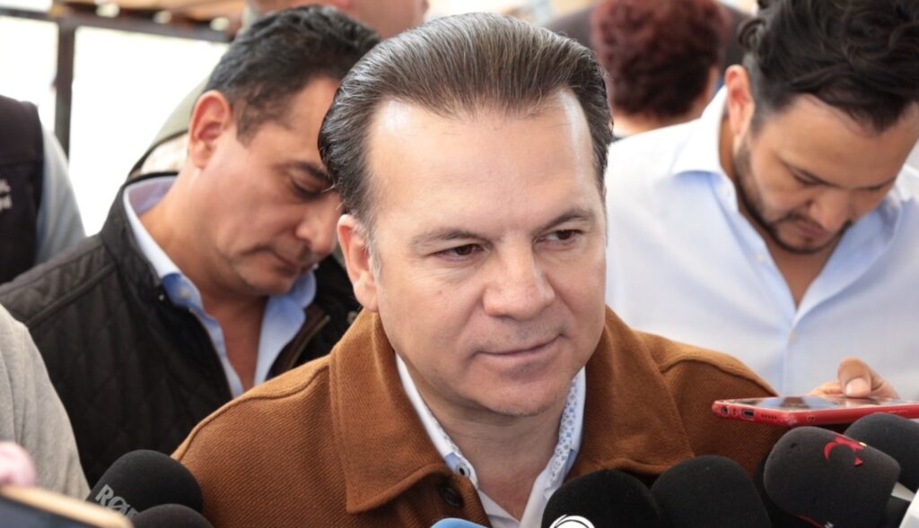 Gobernador de Durango gestiona 2 mil millones de pesos ante Hacienda para cierre de año