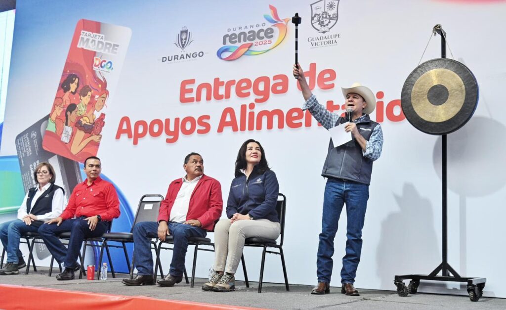 Cumple Esteban Villegas con Tarjeta Madre en Guadalupe Victoria
