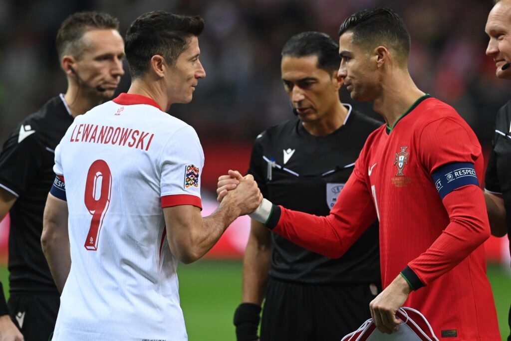 ¿Lewandowski igual que Cristiano Ronaldo? Flick los compara