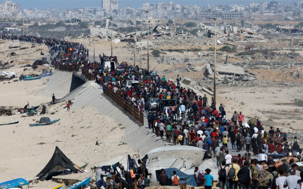 Miles de palestinos regresan a sus hogares tras el alto al fuego entre Israel y Hamás