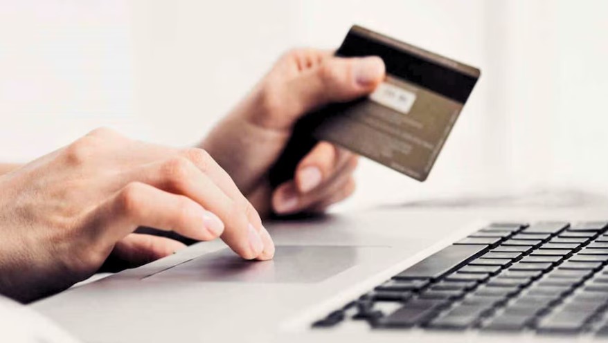 Impulsan Ley para Cancelar Tarjetas de Crédito y Débito