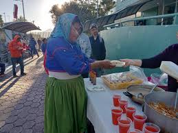 Solidaridad del DIF con familiares de pacientes del Hospital IMSS-Bienestar en Tepic