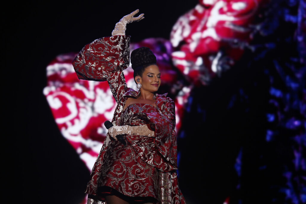 Natalia Jiménez convierte el Auditorio Benito Juárez en un karaoke