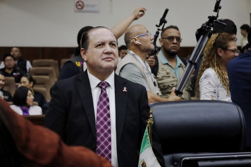 Ernesto Alanís anuncia plan de austeridad y eficiencia administrativa en el Congreso de Durango