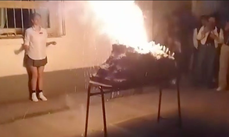Explosión de maqueta en feria de ciencias deja a 10 heridos