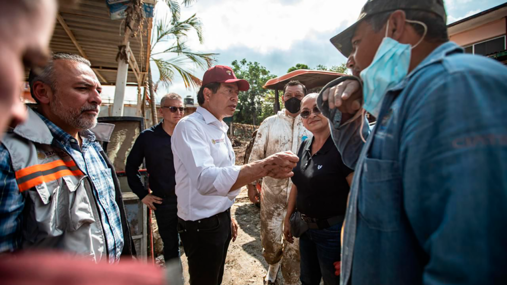 Mario Delgado supervisa reparación de escuelas afectadas por lluvias en SLP y Veracruz
