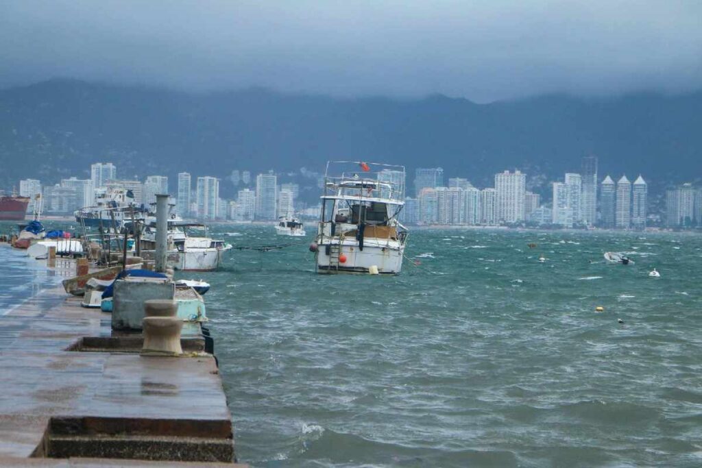 Raymond se convierte en el ciclón tropical con lluvias intensas para todo México