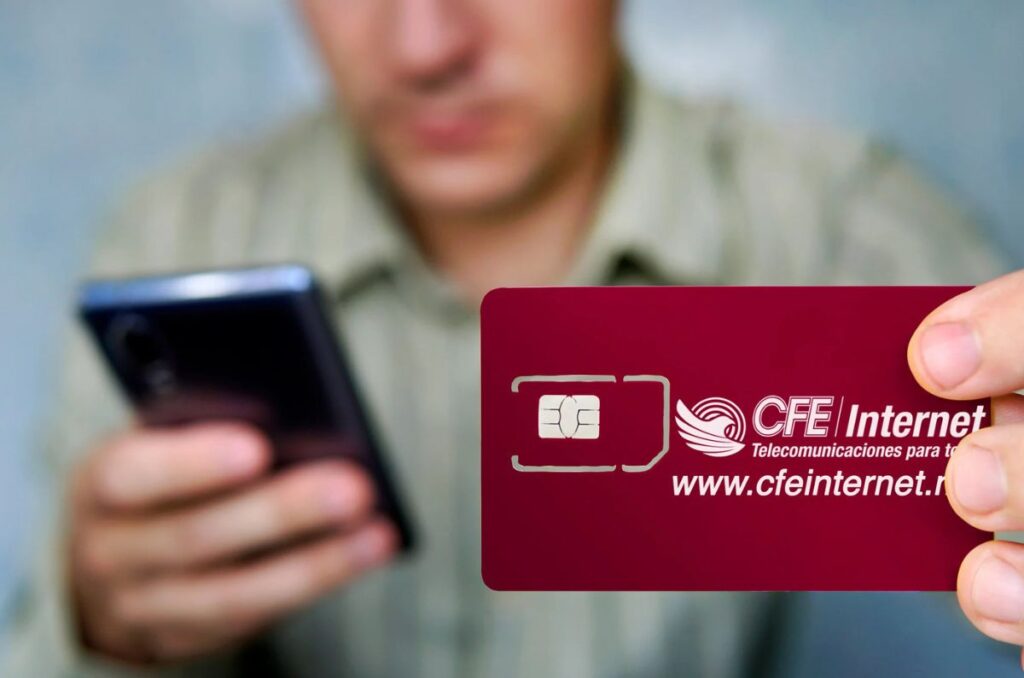 CFE entregará 13 mil chips para reconectar zonas afectadas por inundaciones