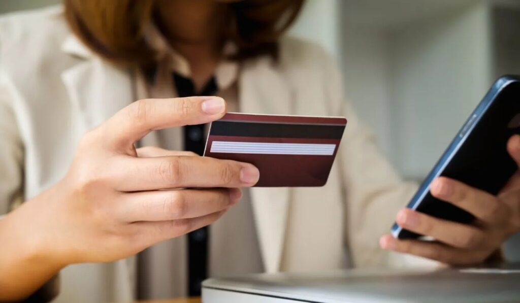 ¡No eres tú es SPEI! Bancos anuncian retrasos en transferencias por mantenimiento
