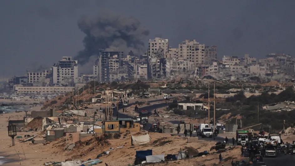 Trump exige a Israel que deje de bombardear Gaza para negociar la entrega de rehenes