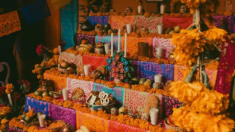 Celebraciones de Día de Muertos y Halloween: Aumento de costos para los mexicanos en 2025