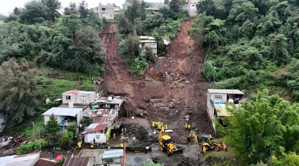 Avanza en 70% el restablecimiento de comunicación en comunidades afectadas por lluvias
