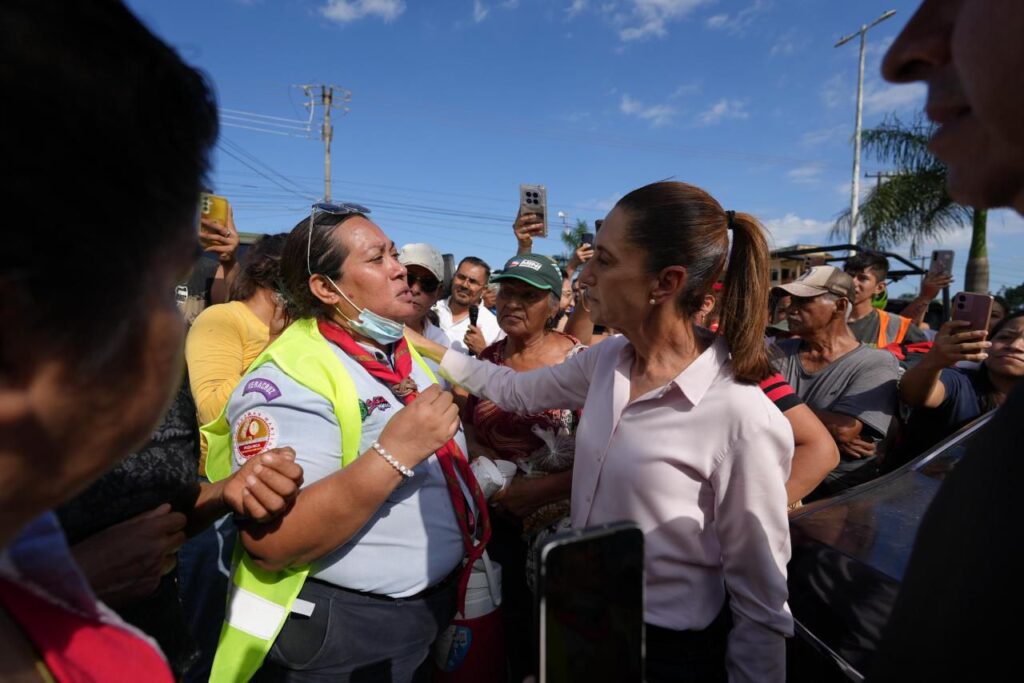 Sheinbaum visita Veracruz donde suman 18 muertos por inundaciones