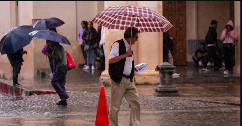Tormenta Priscilla se intensifica hacia huracán