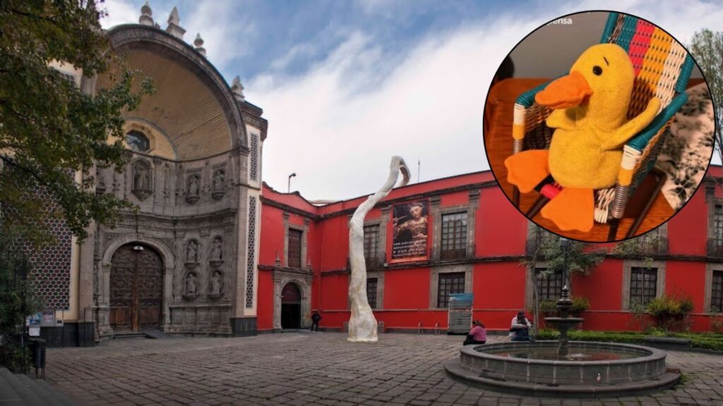 Pato, peluche de apoyo emocional perdido en museo conmueve en redes sociales