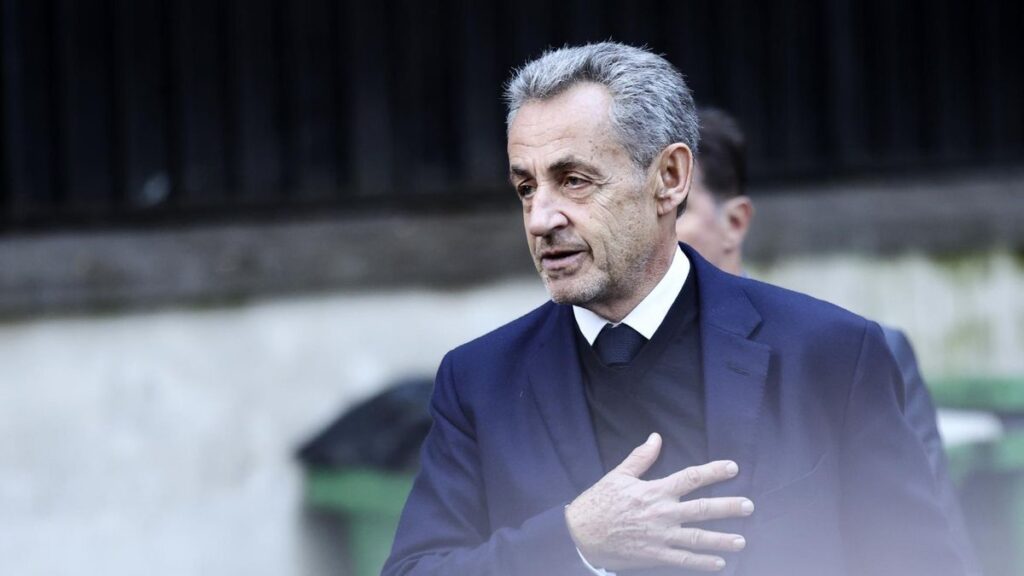 Nicolas Sarkozy, expresidente francés, entra en prisión por asociación ilícita