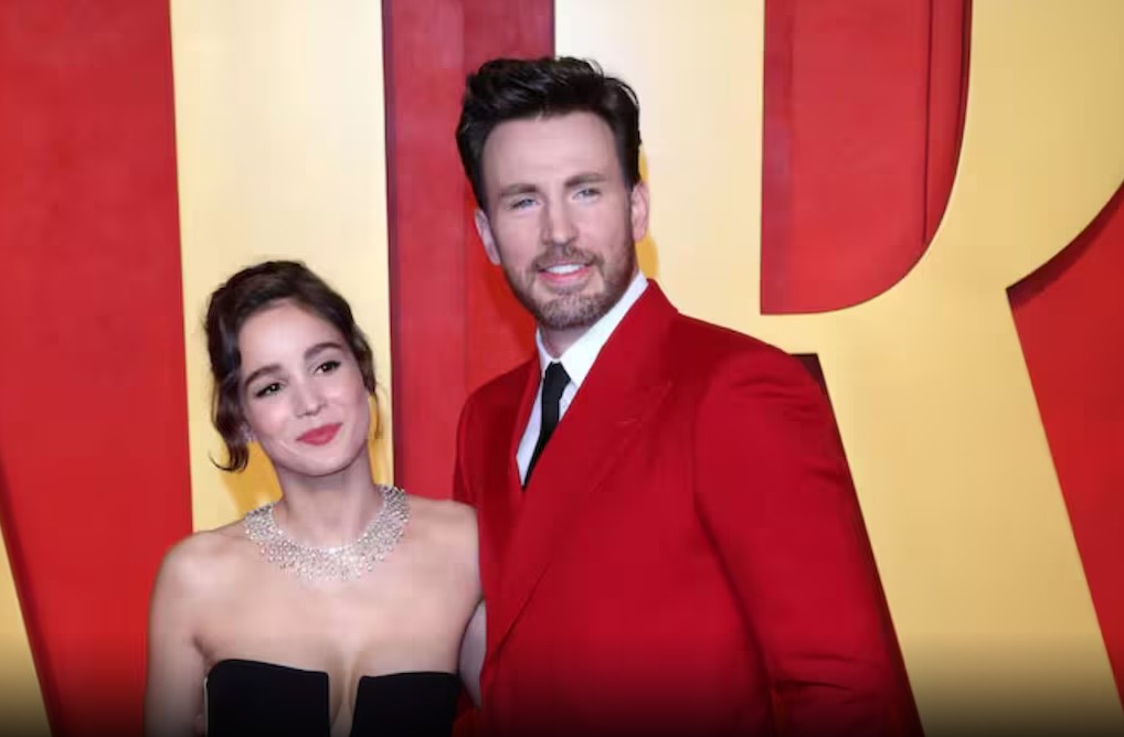 Chris Evans y Alba Baptista dan la bienvenida a su primer hijo